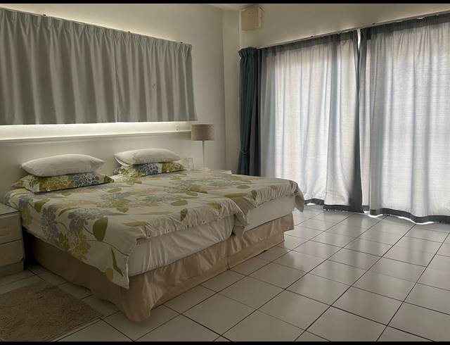 8 BEDROOM HOUSE FOR SALE IN BALLITO CENTRAL